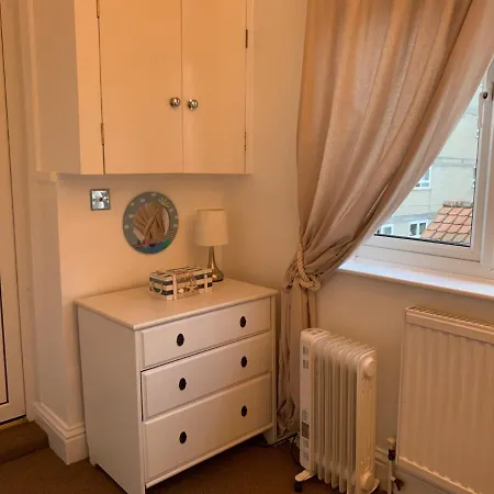 Blue Whale 2 Bedroomed 2nd Floor Appt With Sea Views, & Wifi * Filey