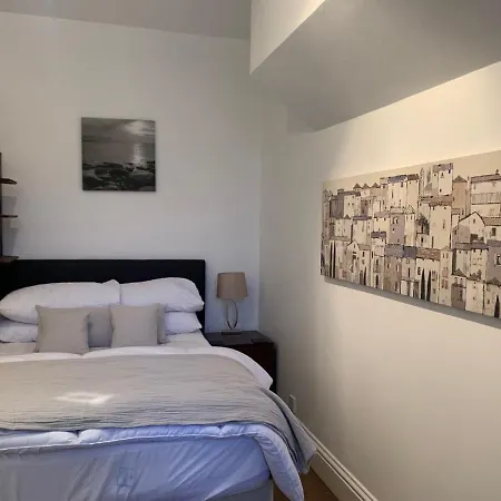 Blue Whale 2 Bedroomed 2nd Floor Appt With Sea Views, & Wifi Filey