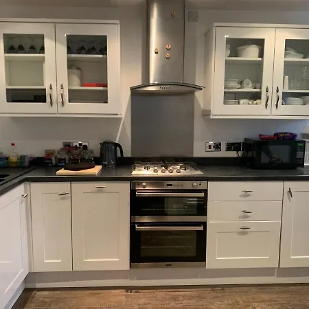 Blue Whale 2 Bedroomed 2nd Floor Appt With Sea Views, & Wifi * Filey